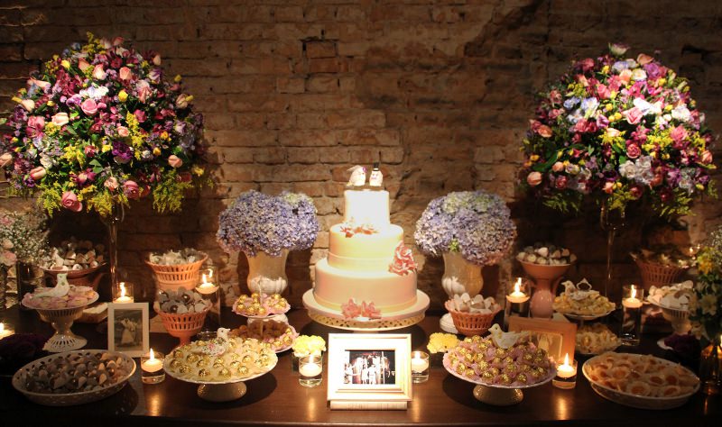 inspiracao-para-mesa-do-bolo-de-casamento-mesa-dos-doces-decoracao-da-mesa-do-bolo-de-casamento26