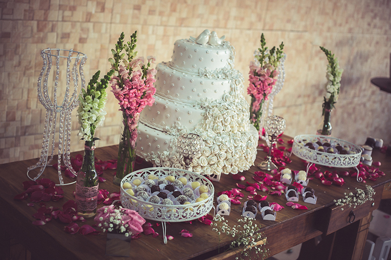 inspiracao-mesa-de-bolo-de-casamento-ideias-decoracao-mesa-de-doces-6