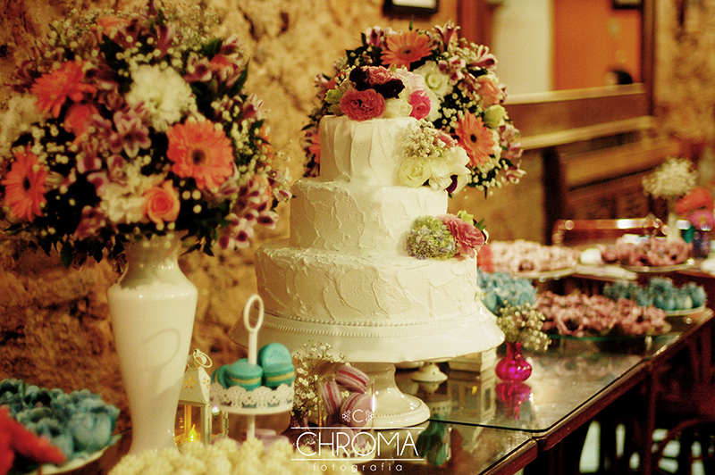 inspiracao-mesa-de-bolo-de-casamento-ideias-decoracao-mesa-de-doces-7