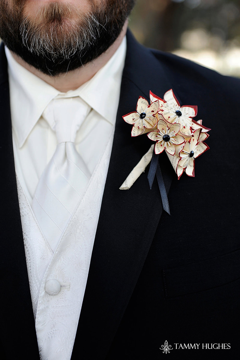 decoracao-de-casamento-com-origami-boutonniere-noivo-40