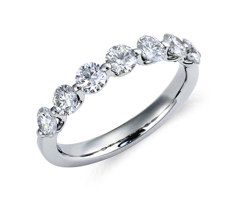 alianca-de-casamento-platina-diamantes-bluenile