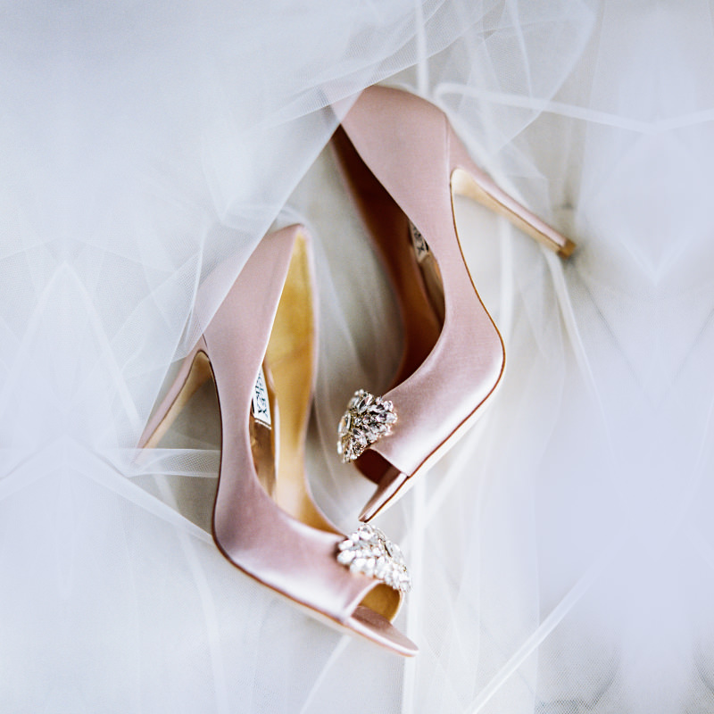 sandalia-para-casamento-noiva-elegante-jimmy-choo