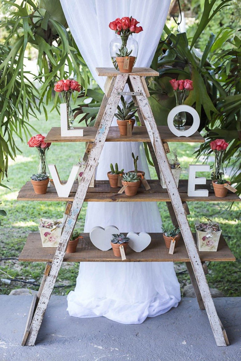 decoracao-rustica-de-casamento-com-escada