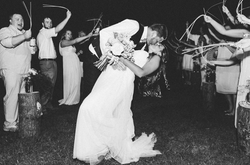 135-incriveis-fotos-de-casamento-que-parecem-obras-de-arte-beijo-apaixonado-dos-noivos-danca-dos-noivos-pode-beijar-a-noiva