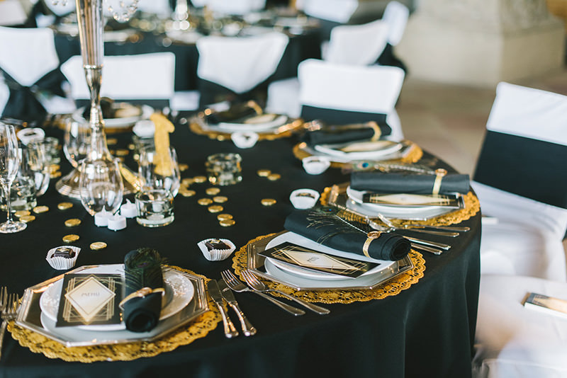 mesa-para-convidados-de-casamento-inspiracao-art-deco-preto-dourado-branco-34