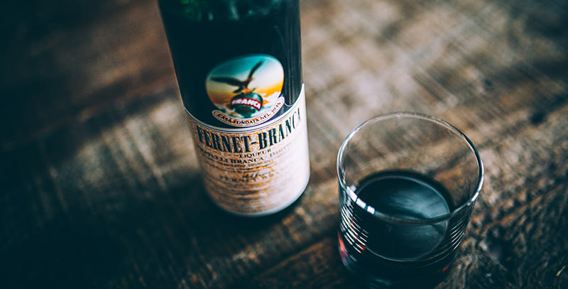 Fernet-bebidas-diferentes-para-presentear-o-noivo