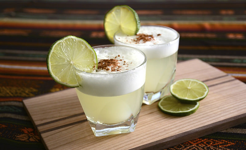 pisco-sour-bebida-para-o-cha-bar-dos-noivos