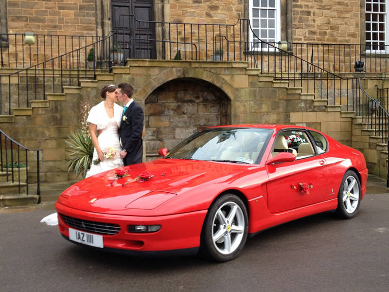 ferrari-vermelha-retro-aluguel-de-carro-para-casamento