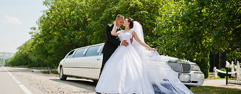 limousine-branca-sonho-de-consumo-noivas-aluguel-de-carro-para-casamento