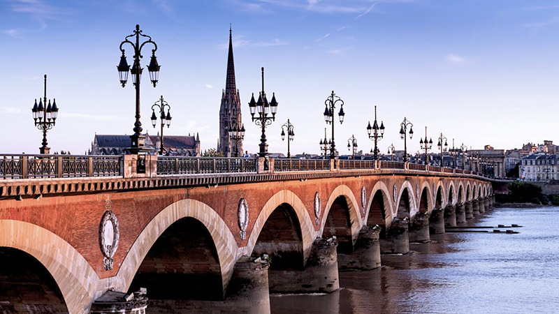 point-de-pierre-sobre-o-rio-garonne-bordeaux-lua-de-mel-franca