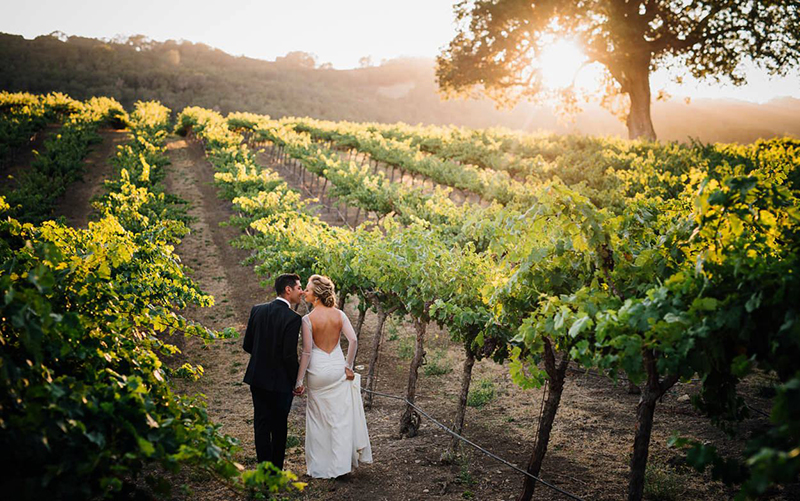 casal-apaixonado-por-vinho