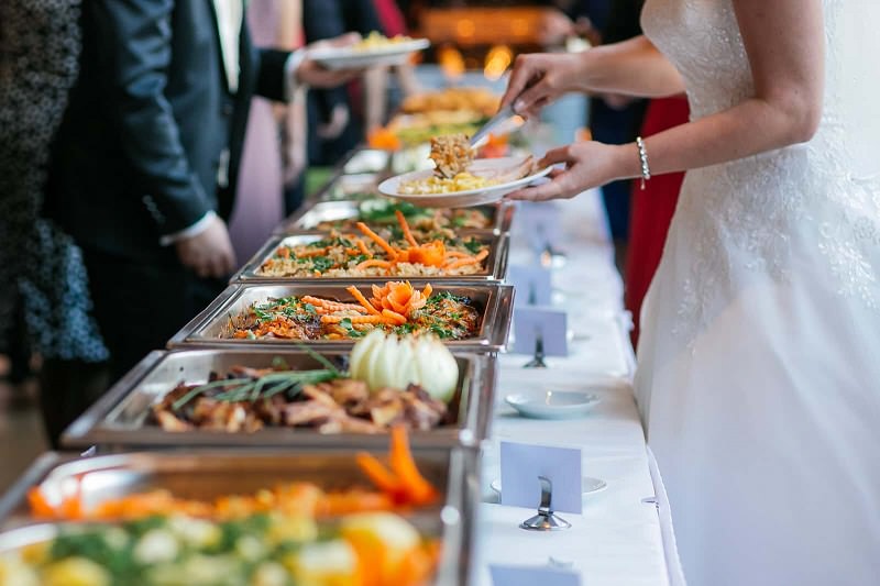 como-contratar-o-buffet-de-casamento-em-5-passos-buffet