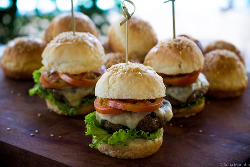 lanche-da-madrugada-para-casamento-mini-hamburguer