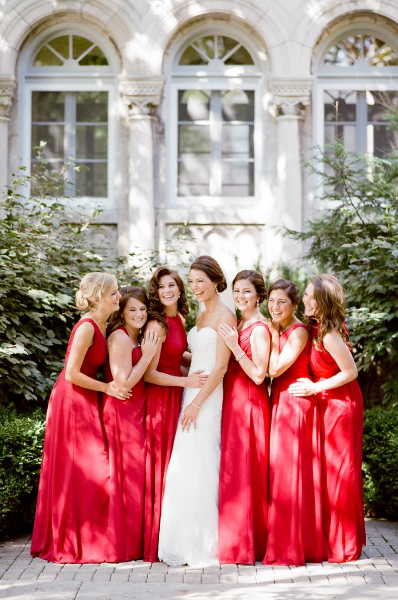 vestido de madrinha de casamento na cor vermelha