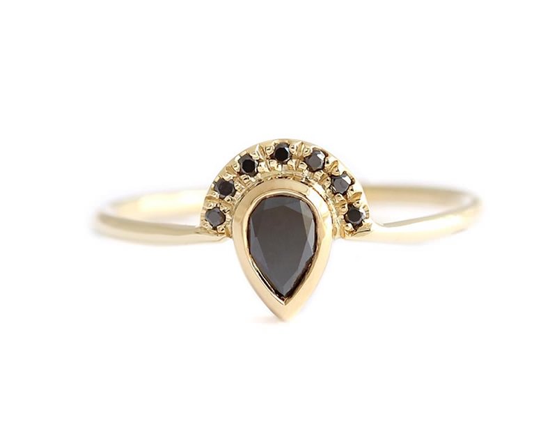 anel-de-noivado-em-formato-de-gota-diamante-negro