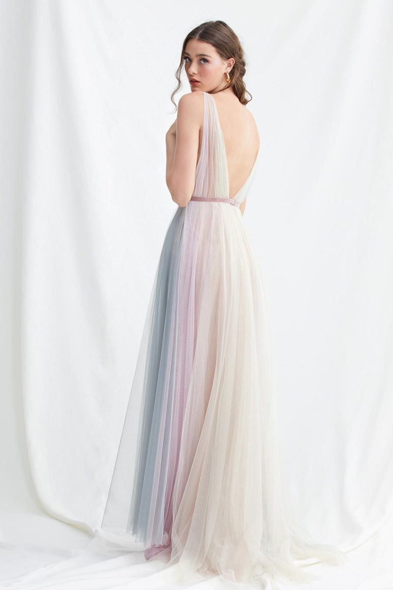 22-tendencia-unicornio-vestidos-de-noiva-nas-cores-do-arco-iris