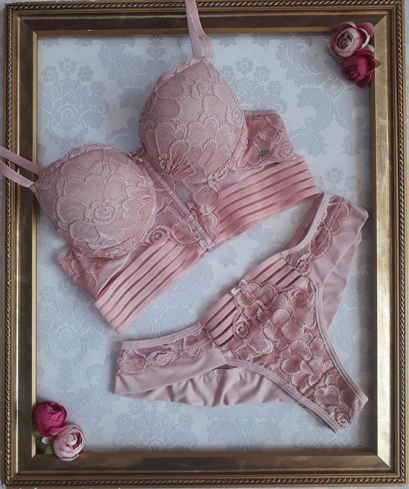 acessorios-para-noivas-que-amam-cor-de-rosa-lingerie-cor-de-rosa-noite-de-nupcias