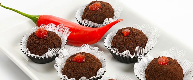 brigadeiros-gourmets-para-mesa-de-doces-casamento-brigadeiro-chocolate-com-pimenta