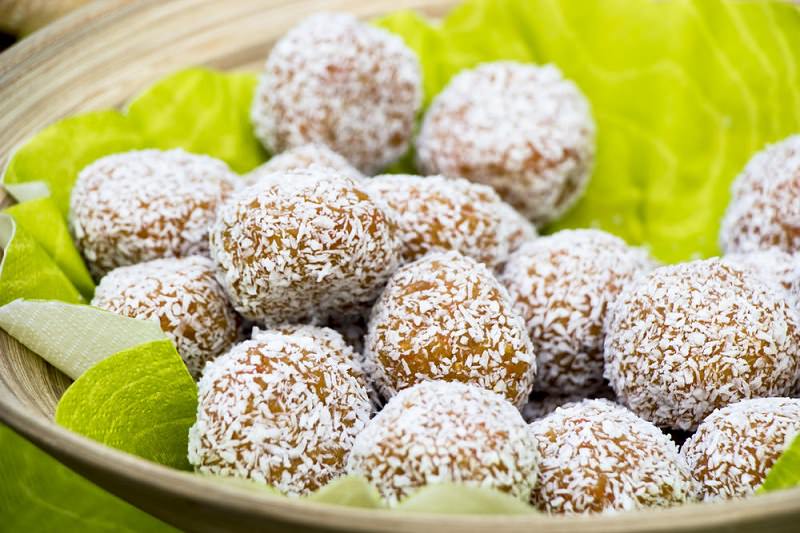 brigadeiros-gourmets-para-mesa-de-doces-casamento-brigadeiro-de-cenoura