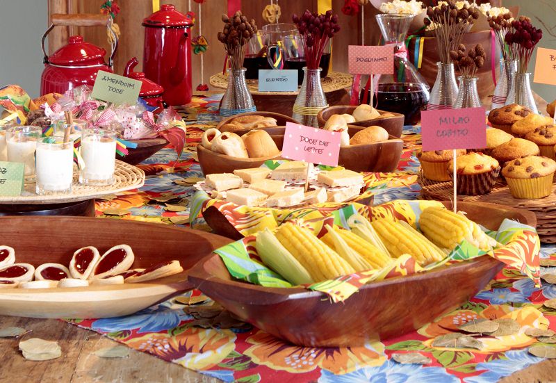 chá-bar-tema-festa-junina-decoracao-da-mesa