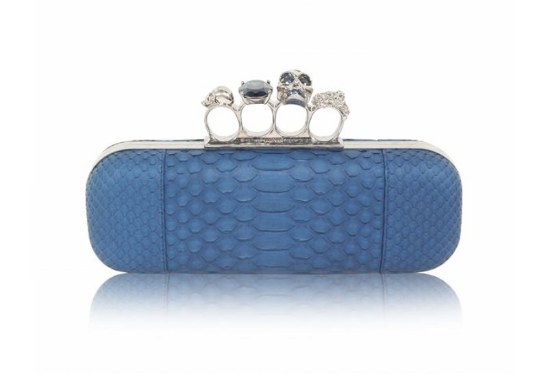 16-bolsa-clutch-alexander-mcqueen-azul-casamento