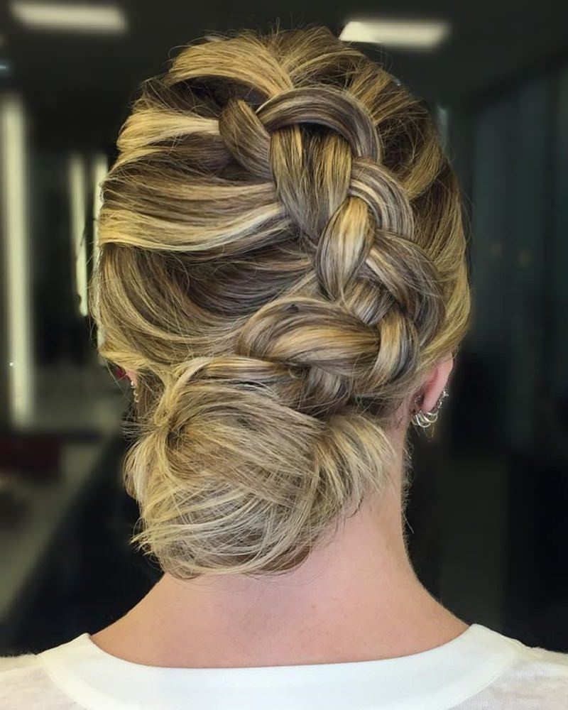 penteado-casamento-com-tranca-lateral-mae-da-noiva