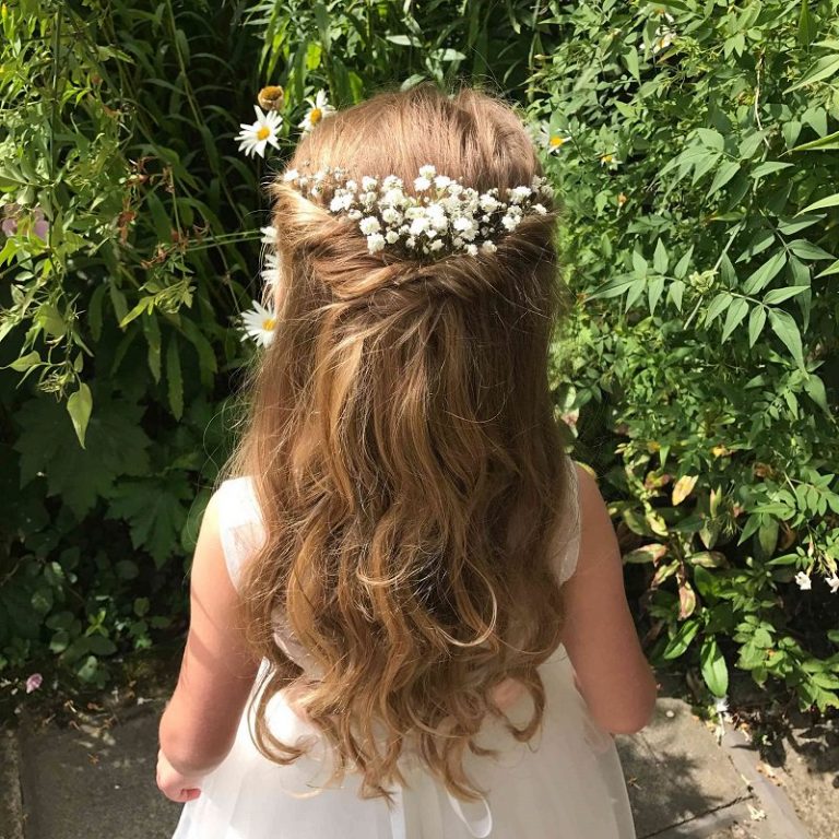 17 ideias de penteado de dama de honra que são uma fofura - eNoivado