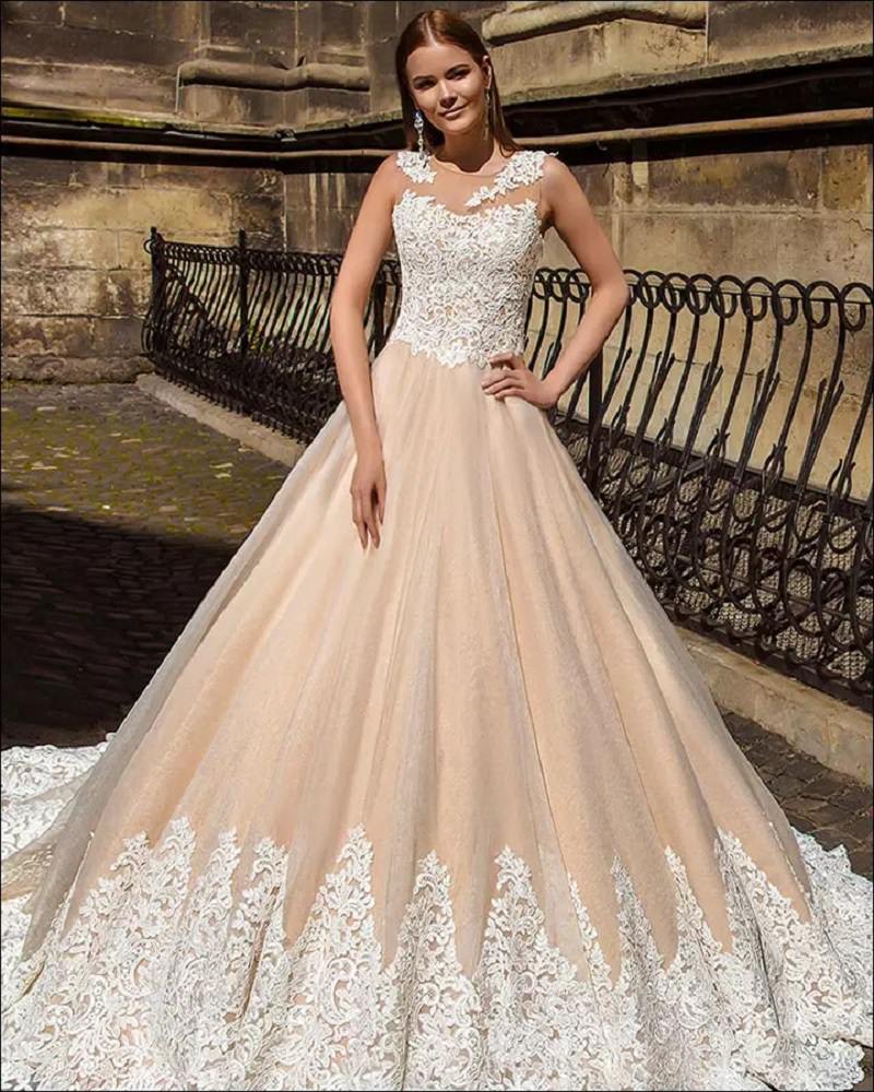 4-vestido-de-noiva-champagne-com-detalhes-em-renda-branca