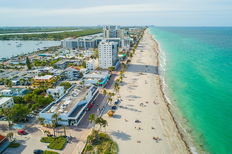 praia-tranquila-para-lua-de-mel-hollywood-beach-florida