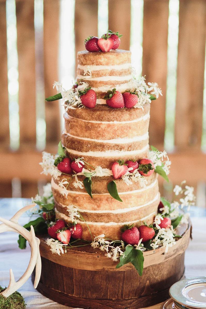 12-bolo-de-casamento-boho-naked-cake-morangos