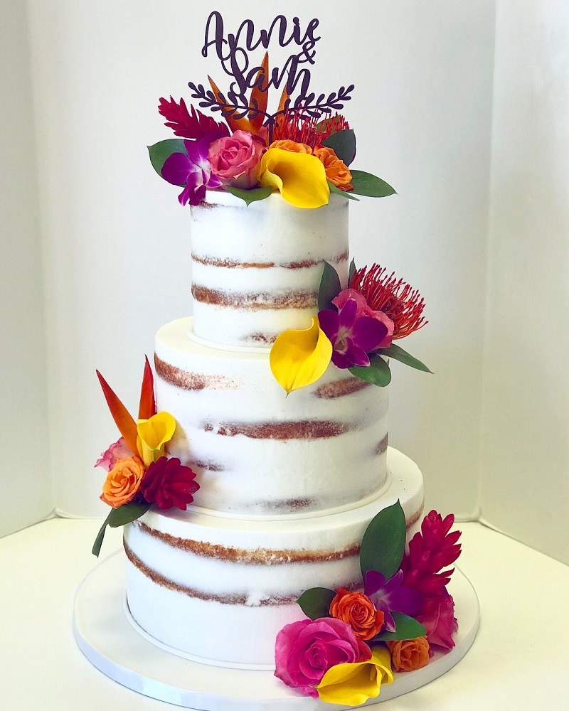 2-naked-cake-com-flores-vibrantes