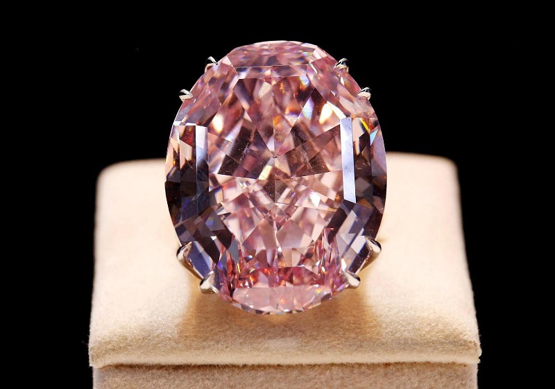 diamantes-coloridos-mais-famosos-da-historia-diamante-rosa-pink-star-o-diamante-mais-caro-do-mundo-steinmetz-pink