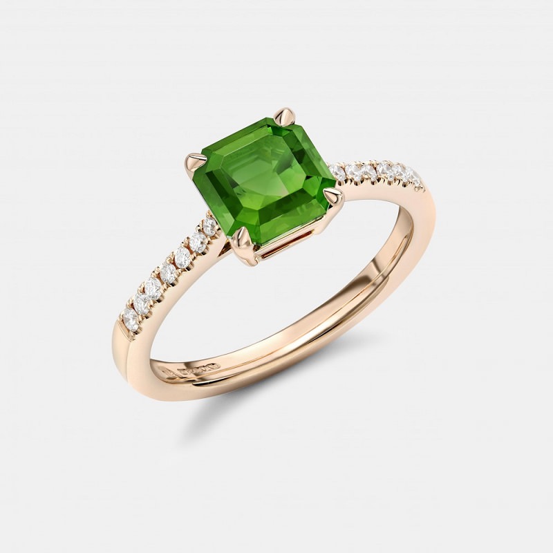 3-anel-de-turmalina-verde-quadrada-com-lateral-em-diamantes