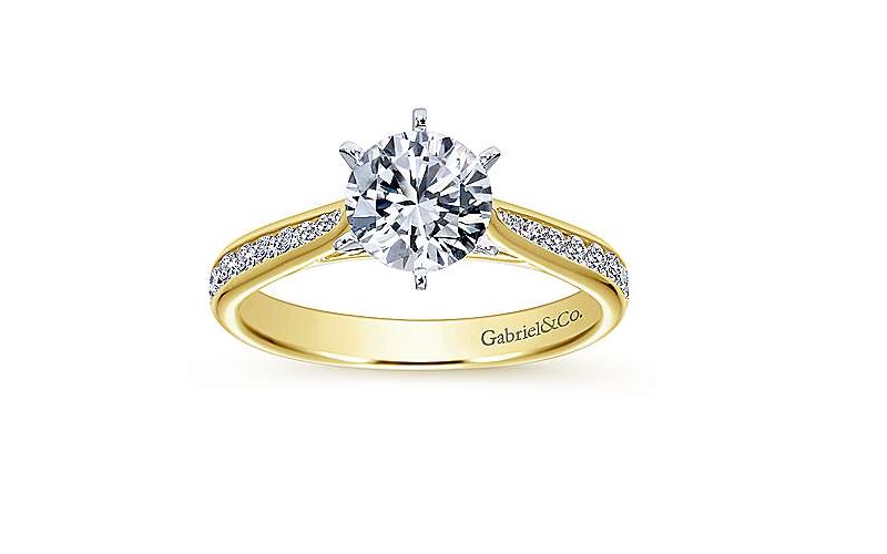 18-anel-de-noivado-ouro-amarelo-diamante-e-lateral-cravejada