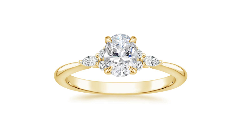 3-anel-de-noivado-ouro-amarelo-diamante-central-e-diamantes-laterais