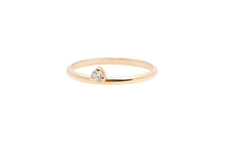 7-anel-solitario-de-ouro-amarelo-e-diamante-discreto-pedido-de-casamento