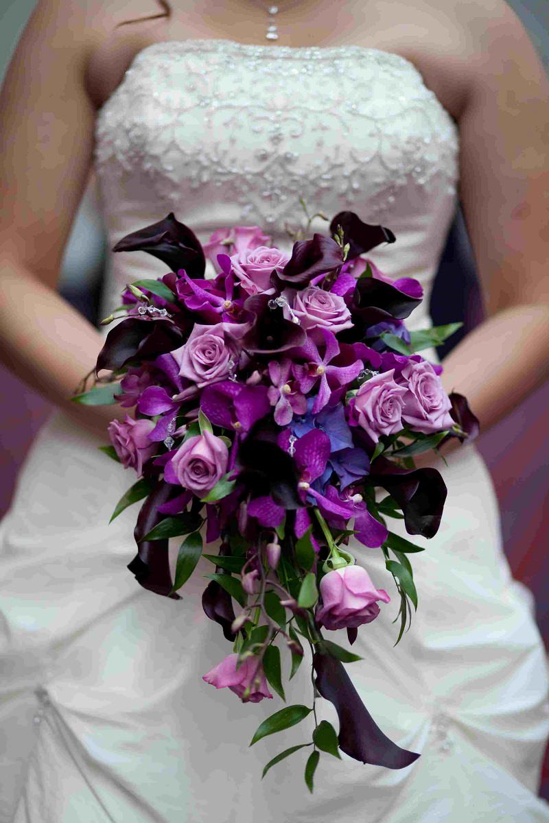 10-buque-de-rosas-lilas-roxas-casamento