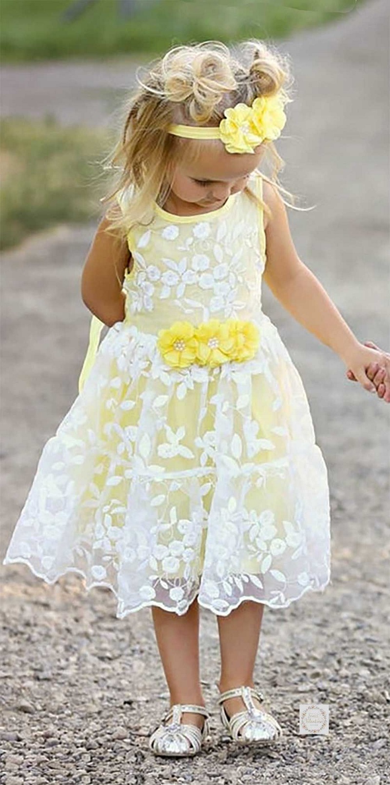 2-vestido-dama-de-honra-renda-amarelo-e-branco