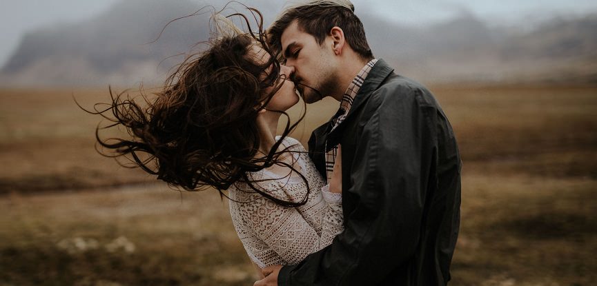 foto-de-casamento-bodas-de-casamento-beijo-dos-noivos