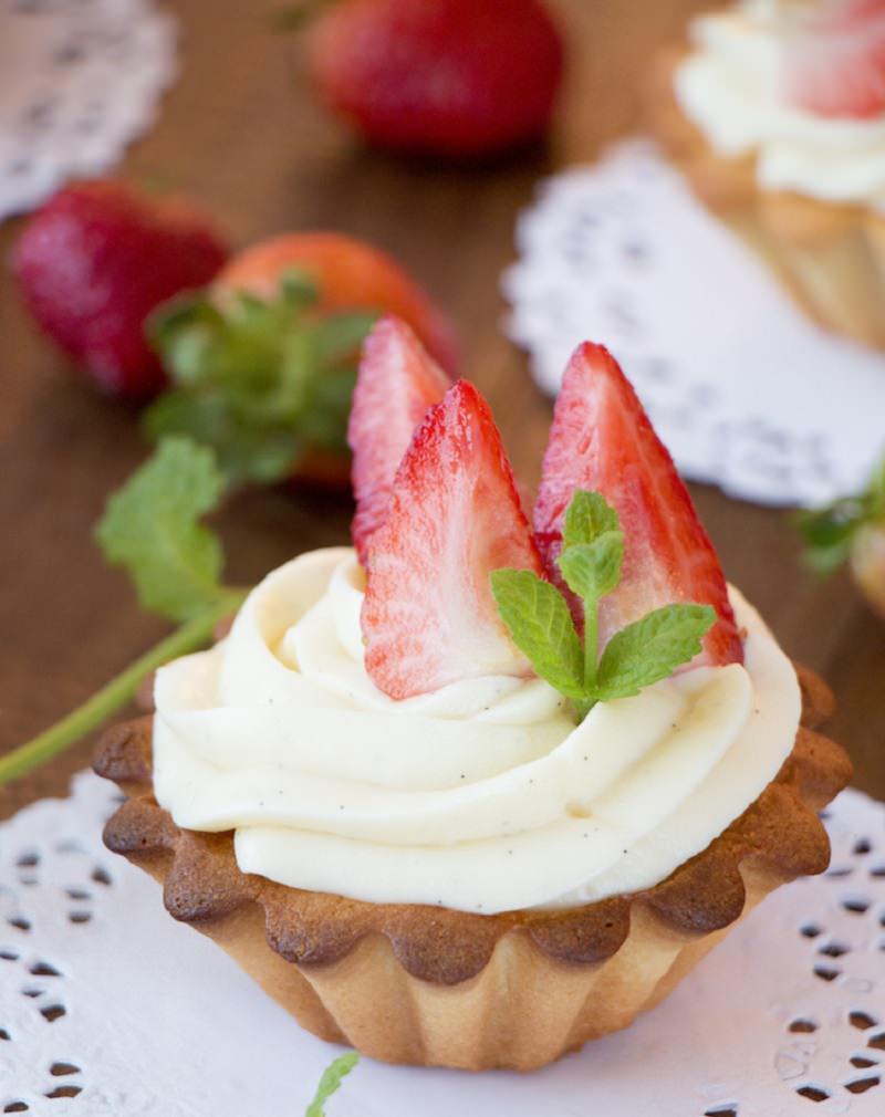 16-mini-tortinha-de-morango-doce-fino-para-casamento