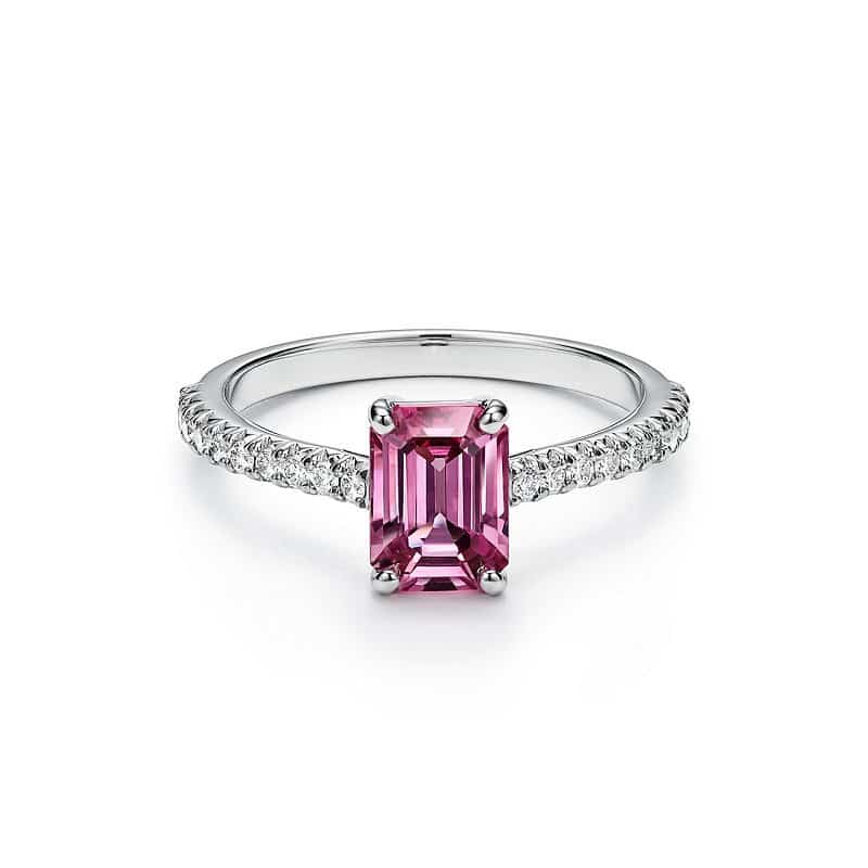 10-anel-com-safira-rosa-em-lapidao-esmeralda-pedra-preciosa-cor-de-rosa-blog-enoivado