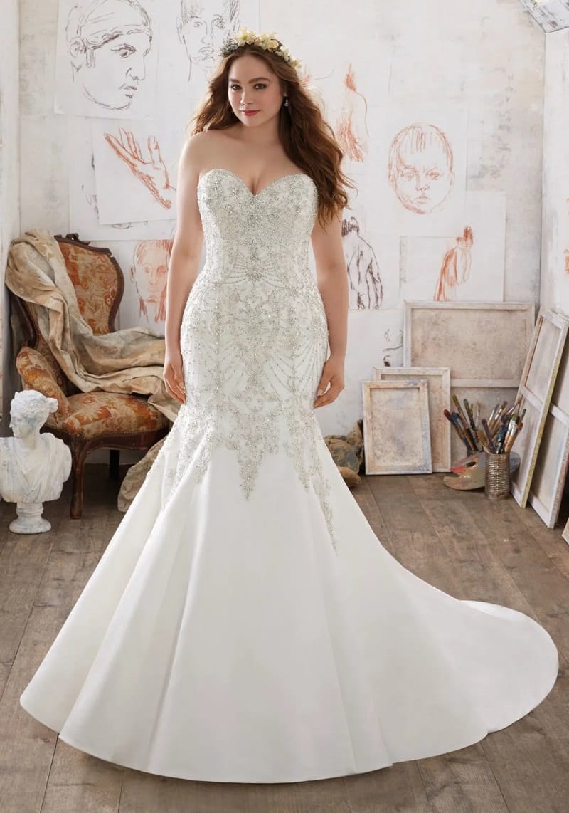 11-vestido-de-noiva-tradicional-com-cristais-brancos