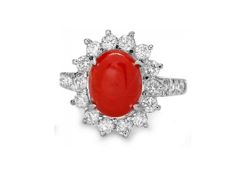 anel-de-noivado-coral-cabochao-vermelho-e-halo-de-diamantes