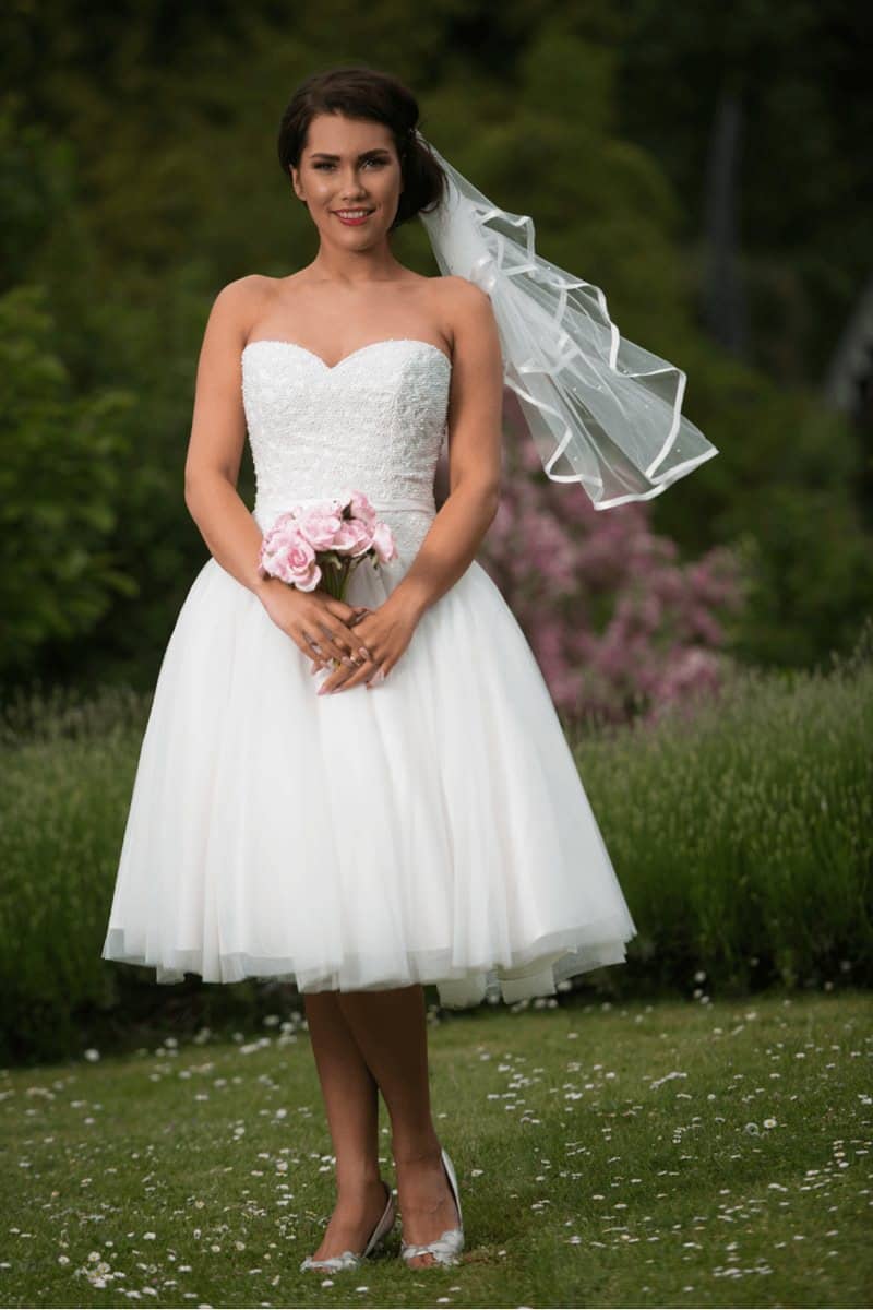 vestido-de-noiva-curto-silhueta-ideal