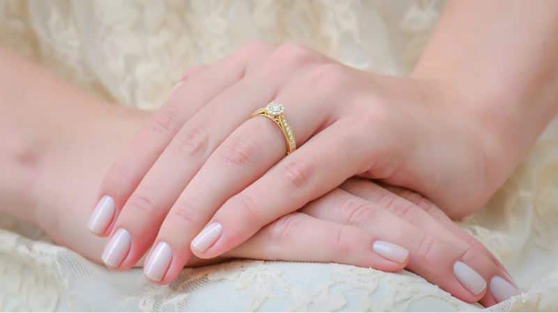 anel-de-noivado-pedido-de-casamento-ouro-diamantes