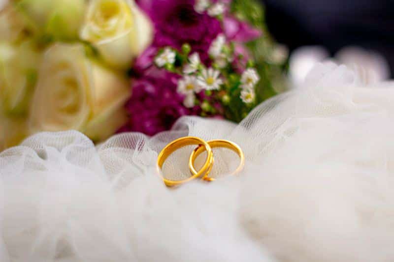 9-foto-das-aliancas-em-ouro-amarelo-referencia-casamento