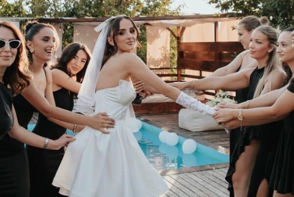 brincadeira-de-cha-de-lingerie-diversao-com-as-amigas