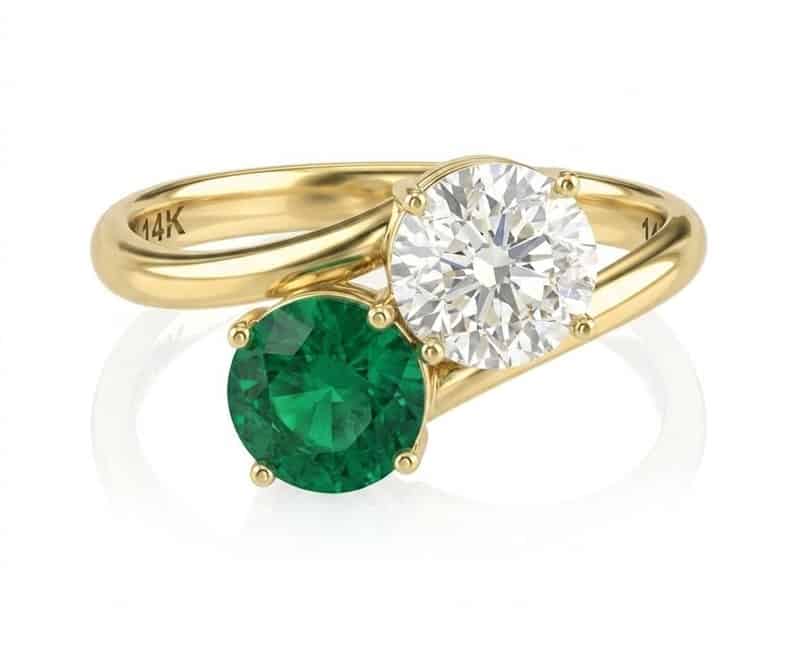 anel-de-noivado-esmeralda-e-diamante-toi-et-moi-ouro-amarelo